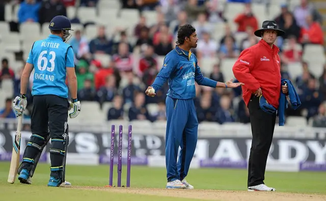 Sachithra Senanayake Mankading Jos Buttler in 2014