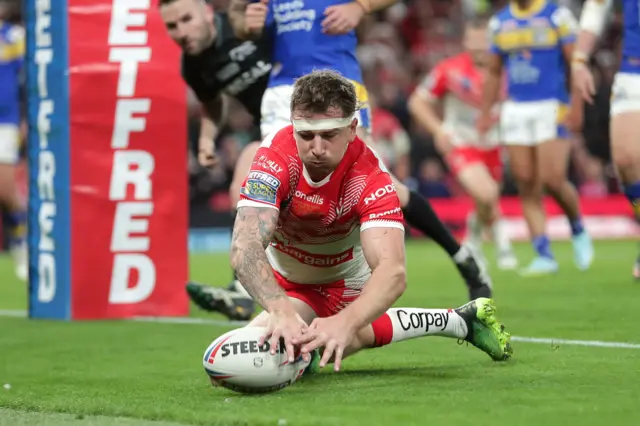 Mark Percival scores Saints' fourth try