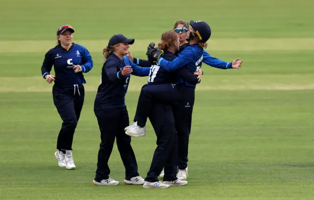 Diamonds celebrate Emily Windsor's dismissal