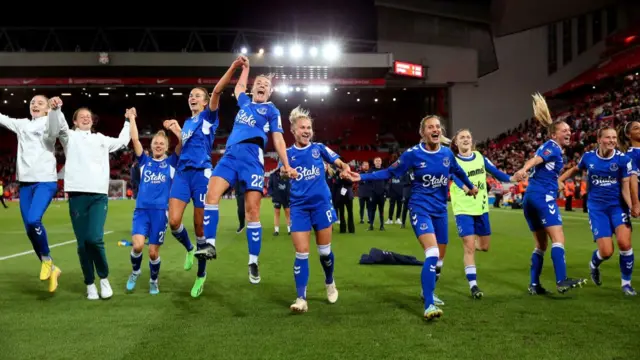 Everton players celebrate