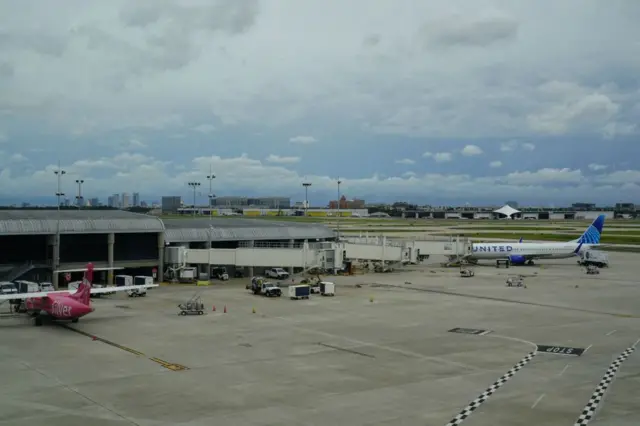 Planes grounded at Tampa International Airport