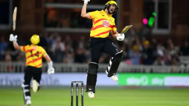 Trent Rockets celebrates winning the match