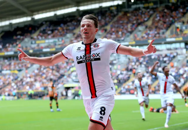 Sander Berge celebrates his goal