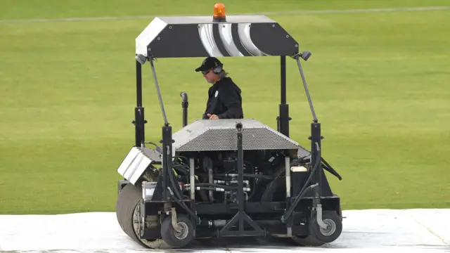 Groundstaff at the Ageas Bowl