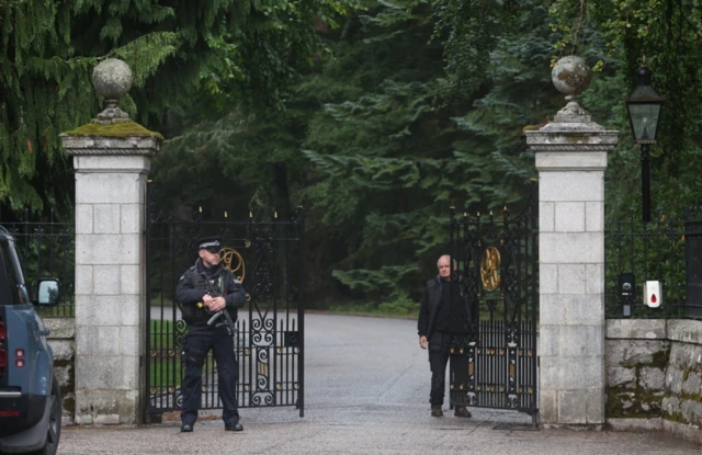 Buckingham Palace gates