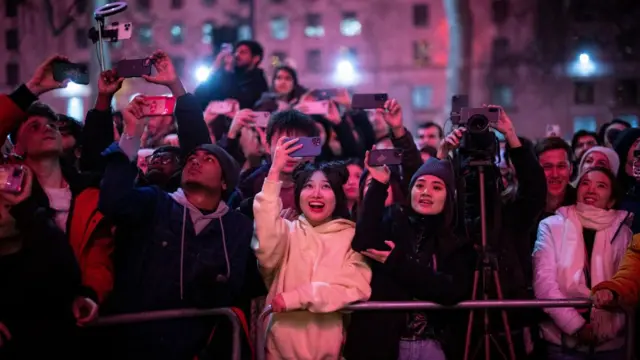 Crowds in London