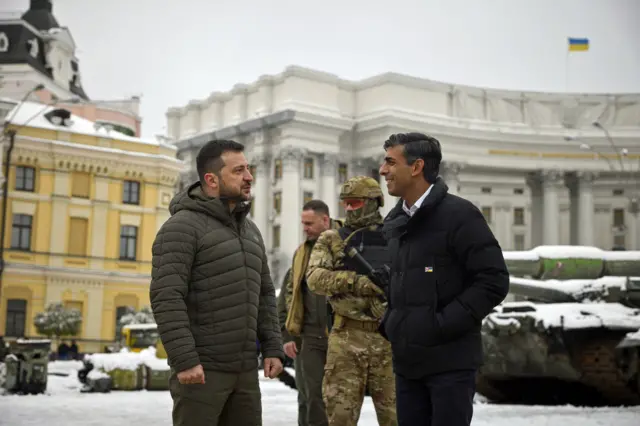 Rishi Sunak and Volodymyr Zelensky