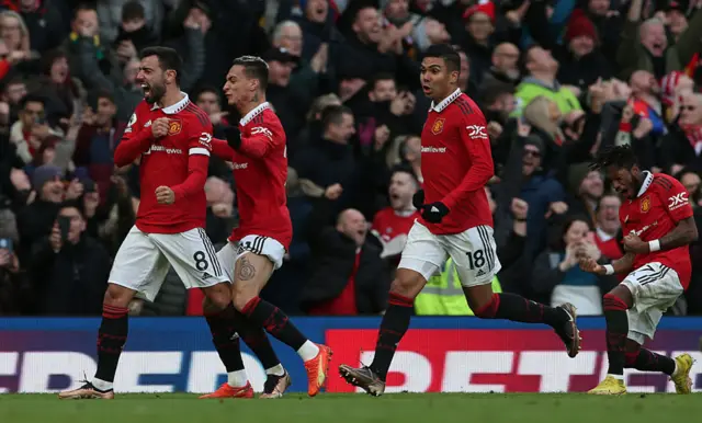 Bruno Fernandes celebrates equalising for Man Utd.