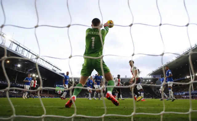 Everton keeper Jordan Pickford keeps opponent Southampton at bay.