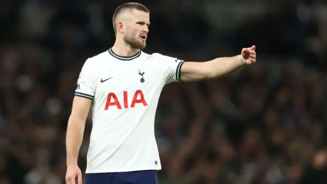 Eric Dier offering advice