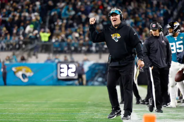 Doug Pederson celebrates