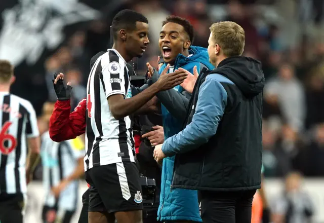 Newcastle boss Eddie Howe celebrates with matchwinner Alexander Isak.