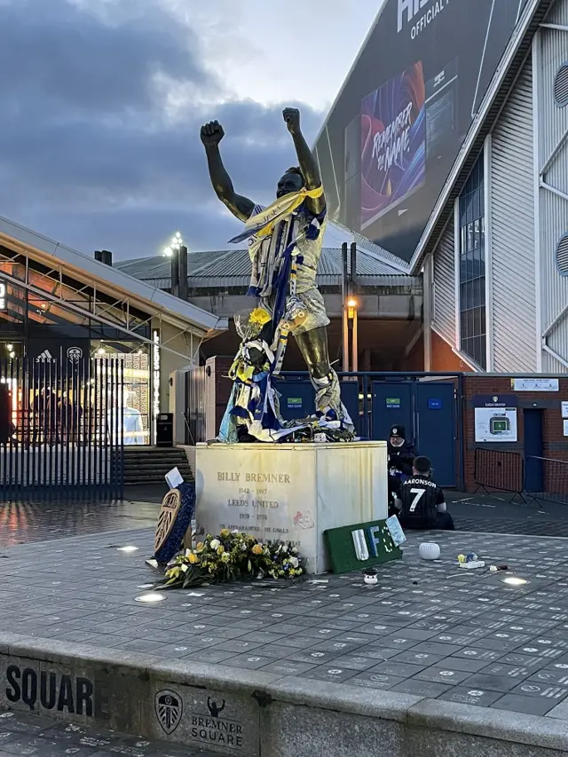 Billy Bremner statue at Elland Road