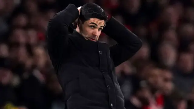 Mikel Arteta looking pained