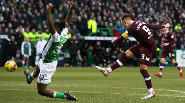 Lawrence Shankland scores