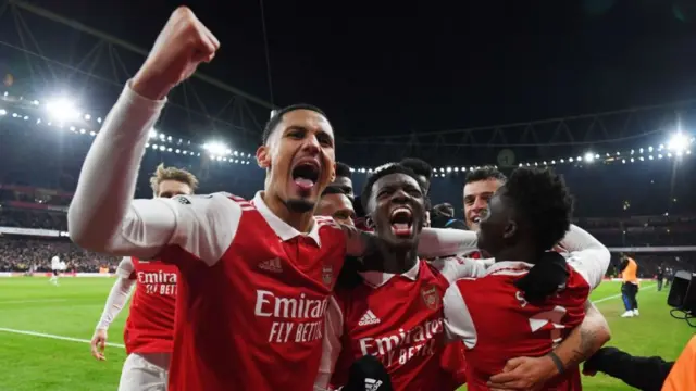 Arsenal players celebrating