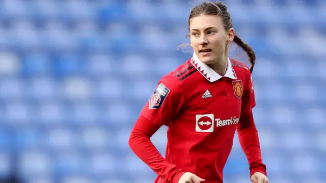 Hannah Blundell playing for Man United