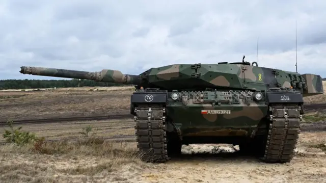 Leopard 2 tank