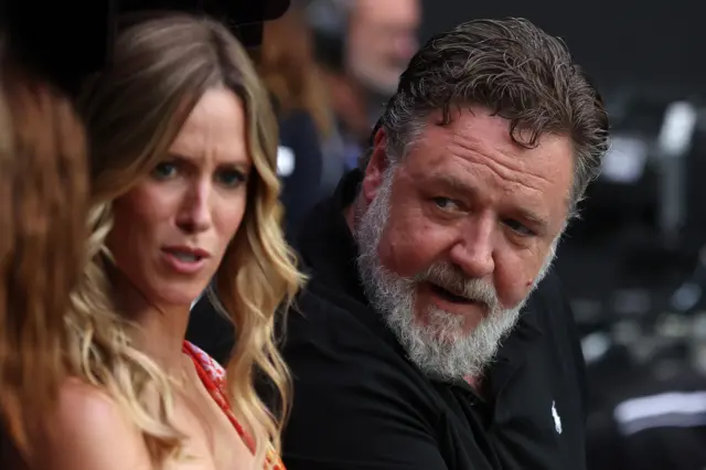 Russell Crowe and Britney Theriot