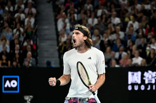 Tsitsipas