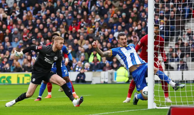 Lewis Dunk denies Liverpool the chance to score