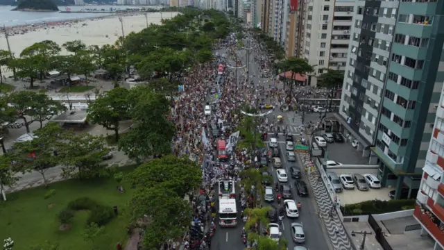 Pele's funeral procession along Santos beachfront