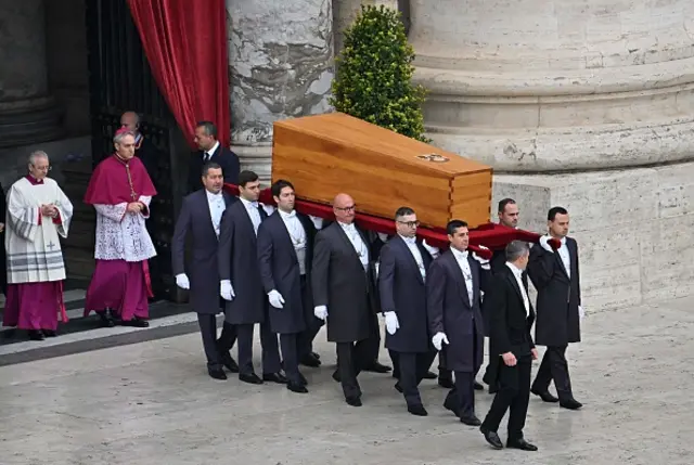 Pope Benedict coffin