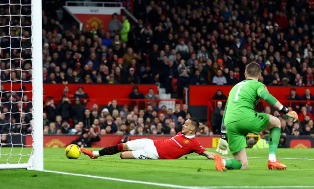 Manchester United's Antony opens the scoring against Everton in the FA Cup