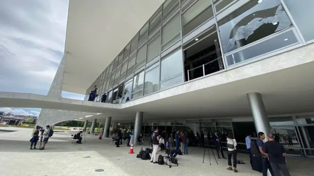 National Congress building damaged