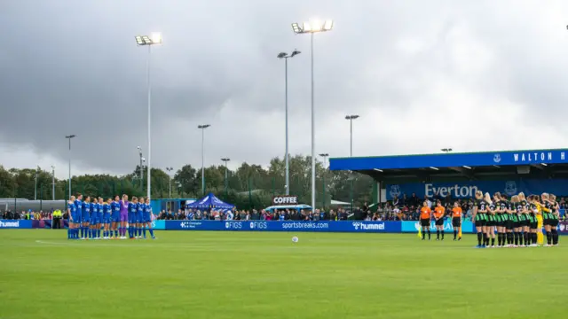 Players hold a minute's silence for Maddy Cusack.