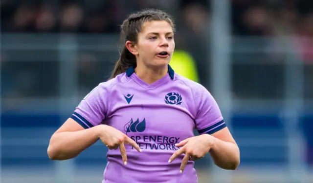 Lisa Thomson in action
