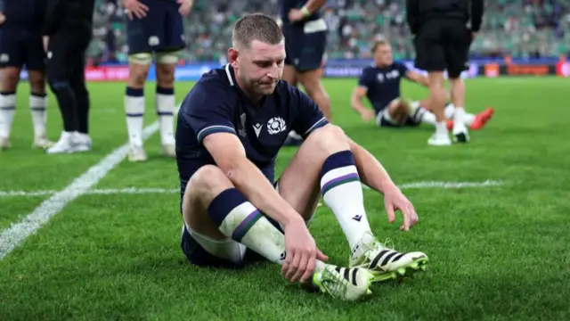 Finn Russell dejected