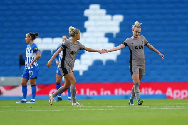 artha Thomas of Tottenham Hotspur celebrates with teammate Celin Bizet Ildhusoy after scoring