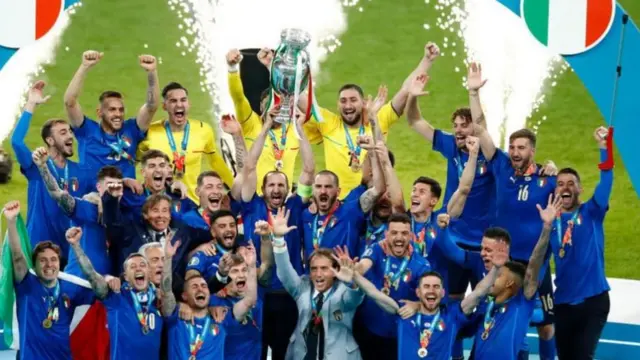 Italy celebrate