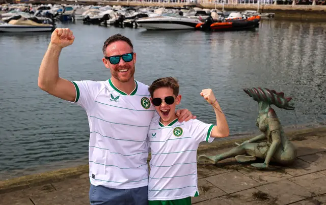 Republic of Ireland fans in Faro