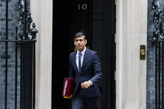 Sunak exits No 10 for Parliament