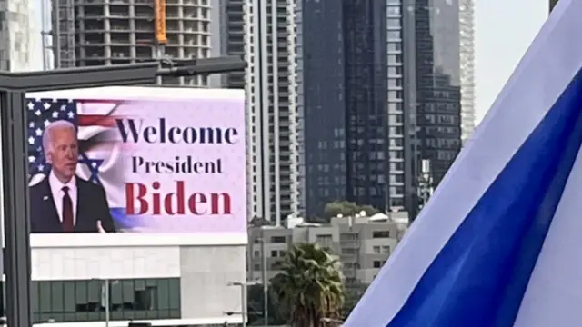 Billboard saying welcome Biden in Tel Aviv