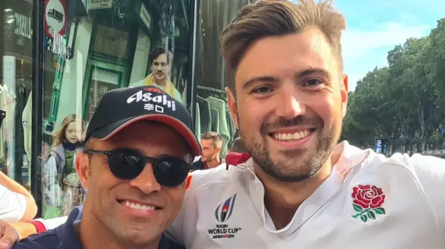 Jason Robinson poses with England fan Tom Counsell