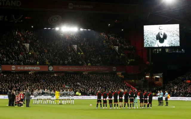 Players and fans pay tribute to the late Sir Bobby Charlton.