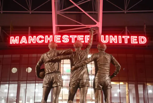 Manchester United statue