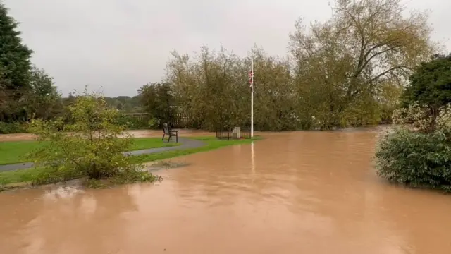 War Memorial Gardens in Ollerton