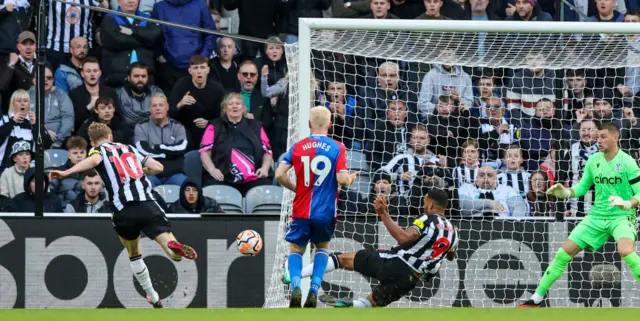 Newcastle United's Anthony Gordon scores his side's second goal