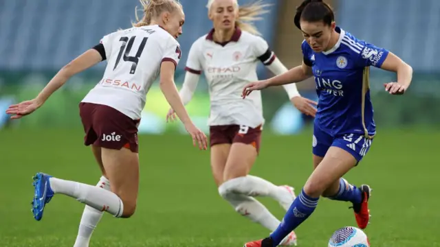 Shannon O'Brien of Leicester City is challenged by Esme Morgan of Manchester City during the Barclays Women´s Super League football match between Leicester City and Manchester City