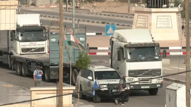 Vehicles at Rafah crossing