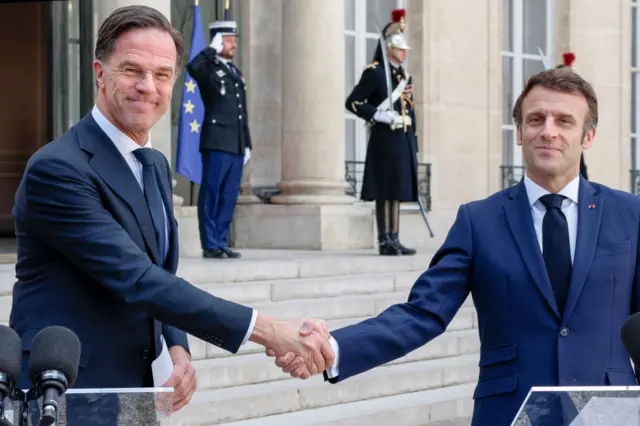 Emmanuel Macron and Mark Rutte