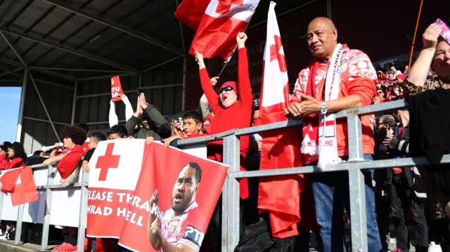 Tonga fans