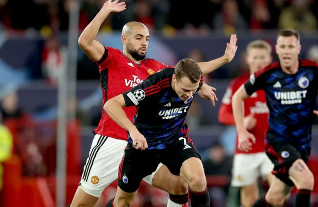 Sofyan Amrabat fights for the ball