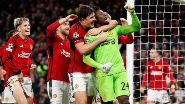 Manchester United players celebrate