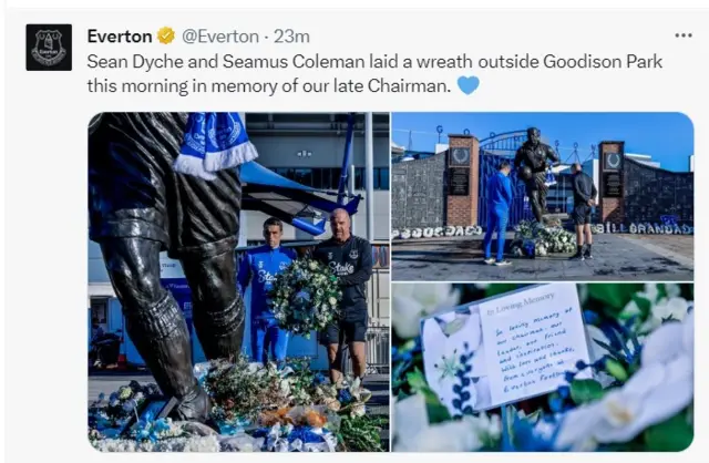 Sean Dyche lays a wreath in tribute to Bill Kenwright