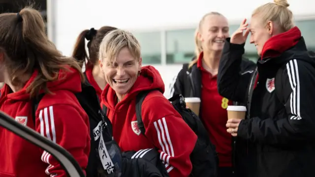 Jess Fishlock and Wales team-mates